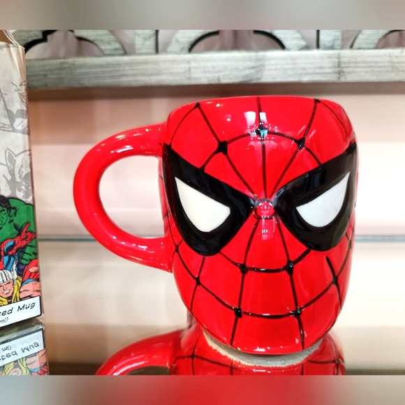 MARVEL Spider-Man Mug 20 oz - Picture 2 of 16